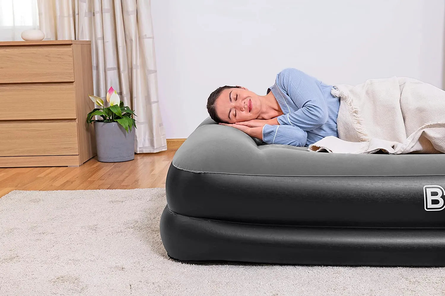 Bestway Queen Airbed with Built-In Electric Pump - Durable Inflatable Bed for Two - 2.03m x 1.52m x