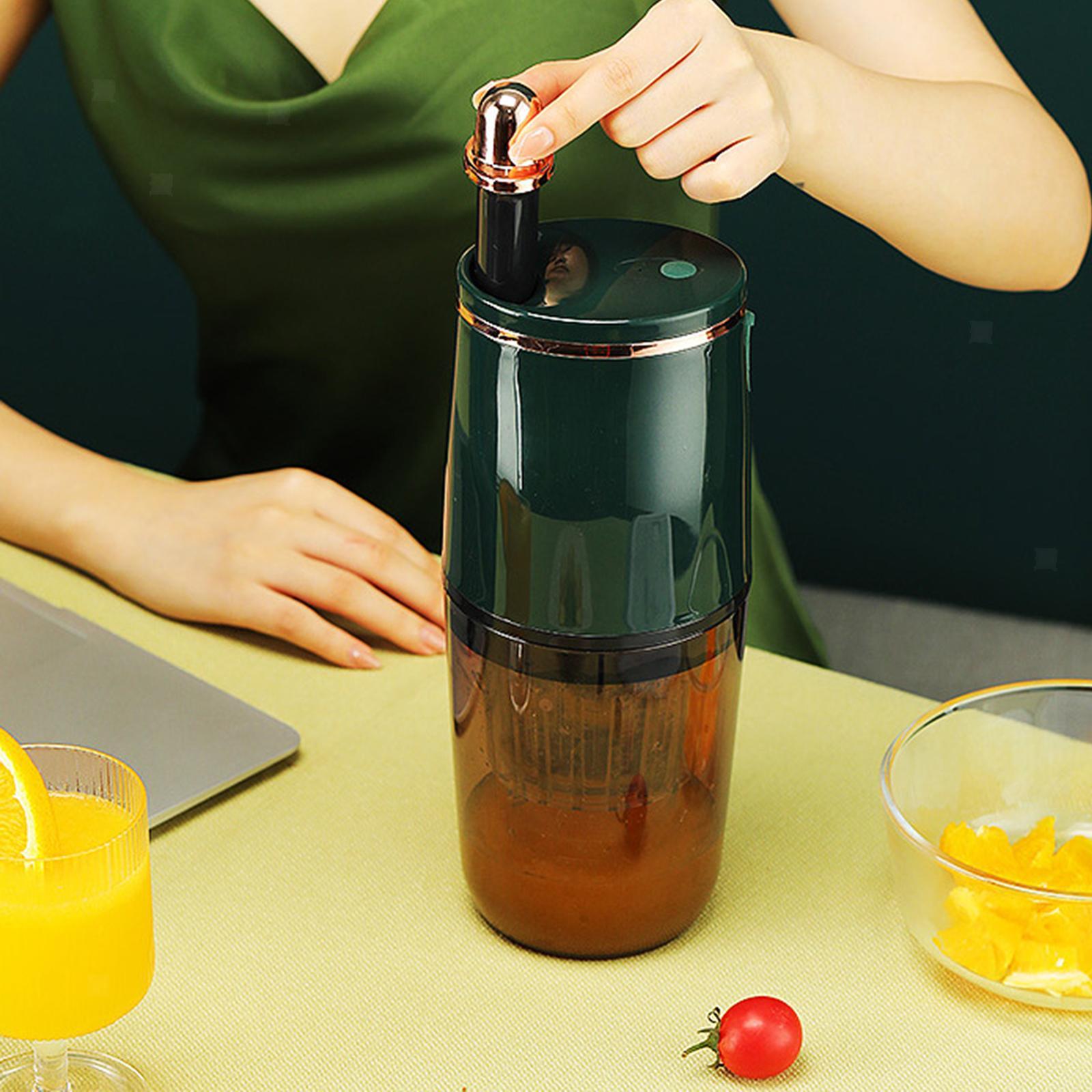 Chic Portable Rechargeable Mini Personal Slow Juicer Blender & Smoothie Maker