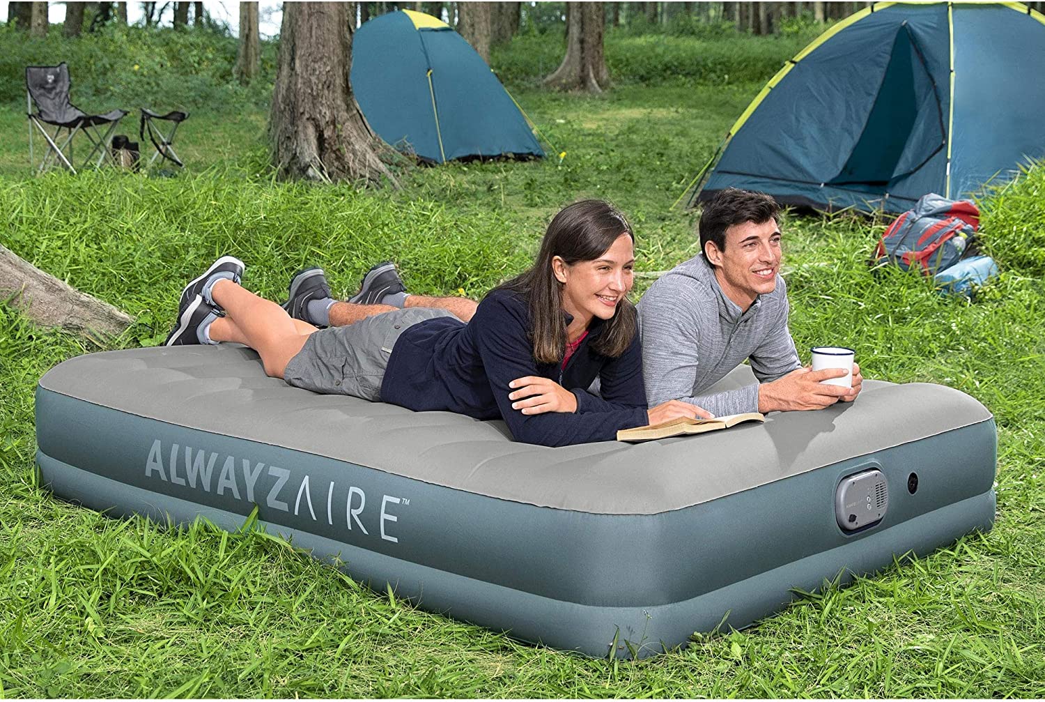 Bestway Inflatable Queen Airbed with Built-In Dual Pump and USB Charger - 2.03 m x 1.52 m x 36 cm
