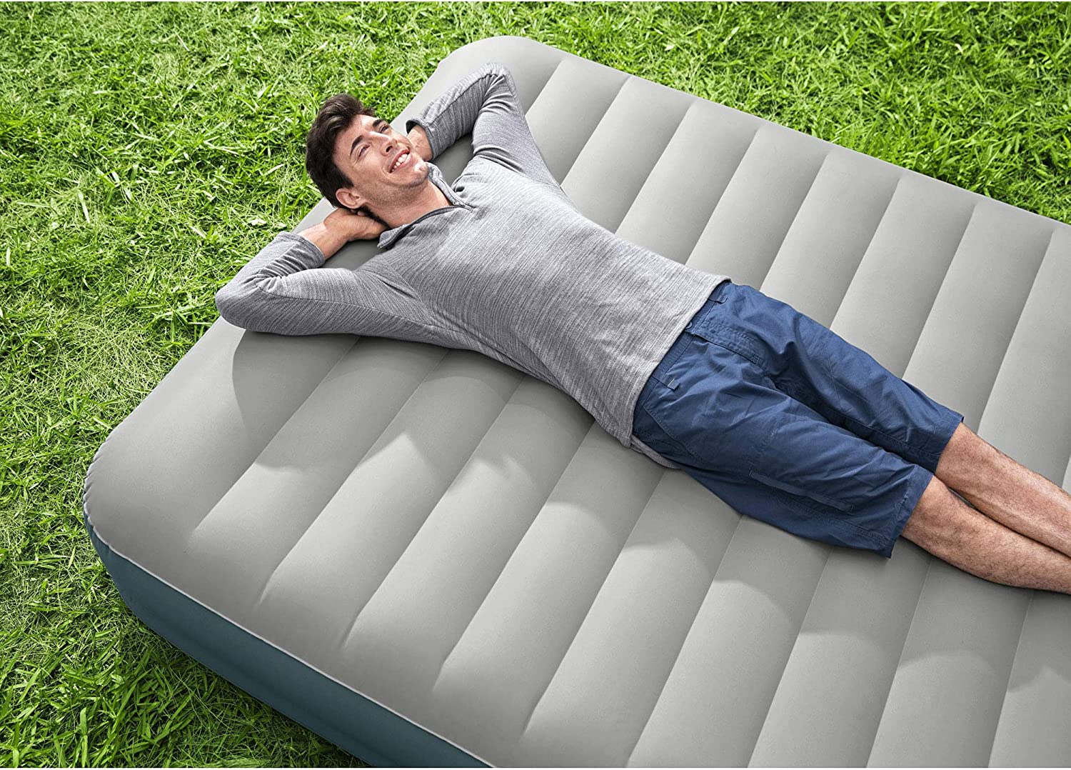 Bestway Inflatable Queen Airbed with Built-In Dual Pump and USB Charger - 2.03 m x 1.52 m x 36 cm