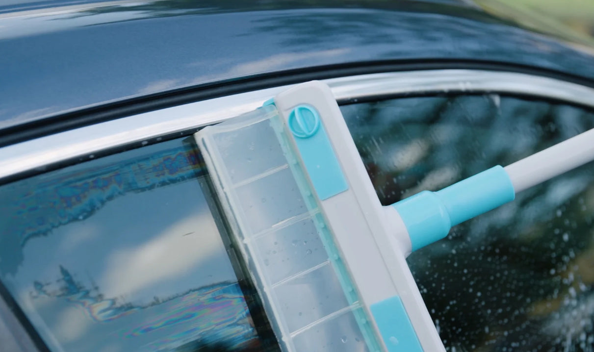 5 Piece Professional Window Cleaning Kit with Scrubber, High Quality Material and Multiple Brush Hea